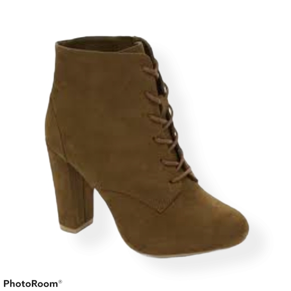 New Modcloth Bamboo lace up hilltop bootie - Picture 1 of 11